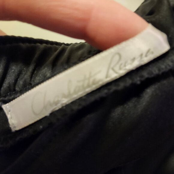 GORGEOUS, FUN, AND SEXY BLACK STRAPLESS SHORTS ROMPER! - Picture 9 of 9